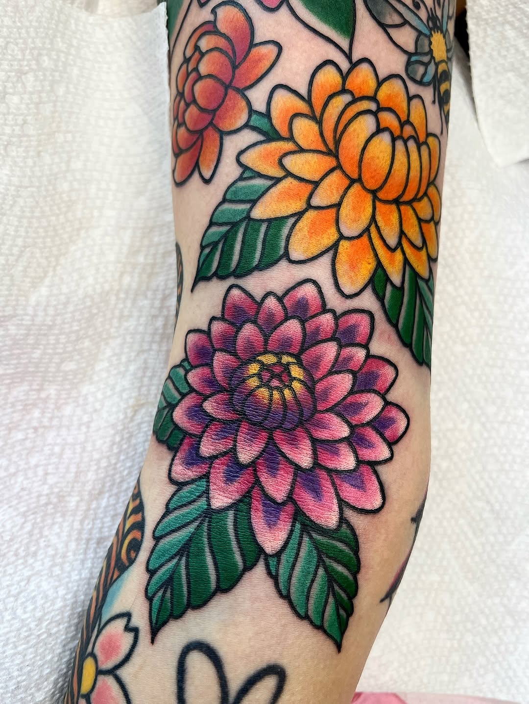 Tattoo by @leonetats โ american_traditional, illustrative