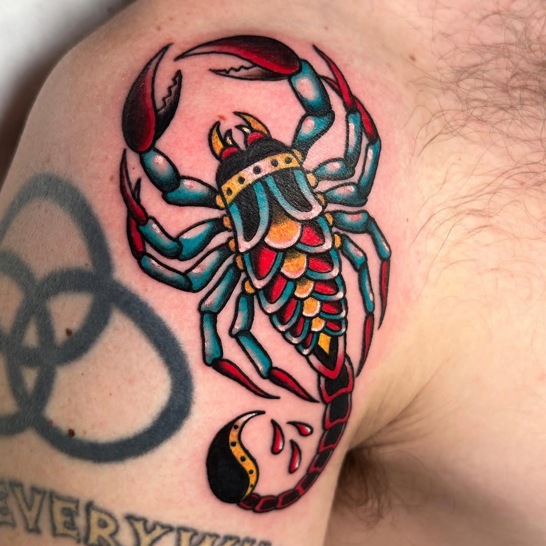 Tattoo by @lajirafa_tattoo — american_traditional, new_school