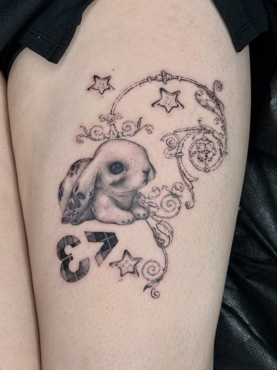Tattoo by @scratchedupp โ black_and_grey
