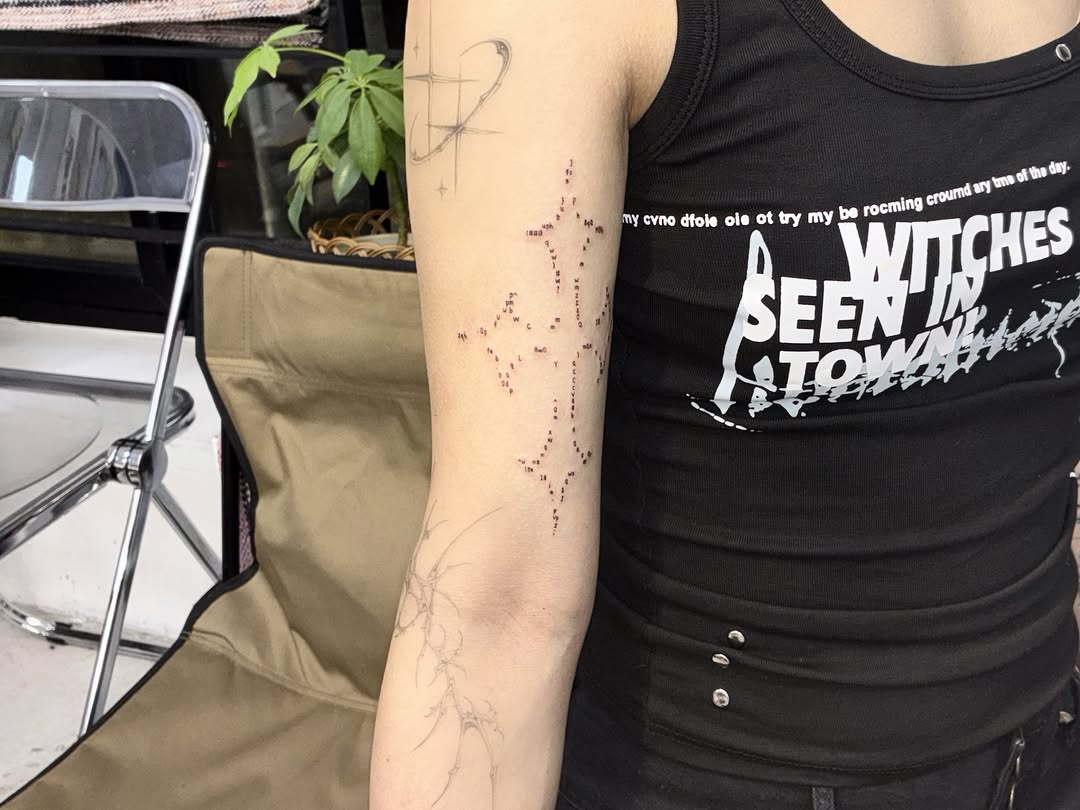Tattoo by @8th.ho โ fine_line, dotwork