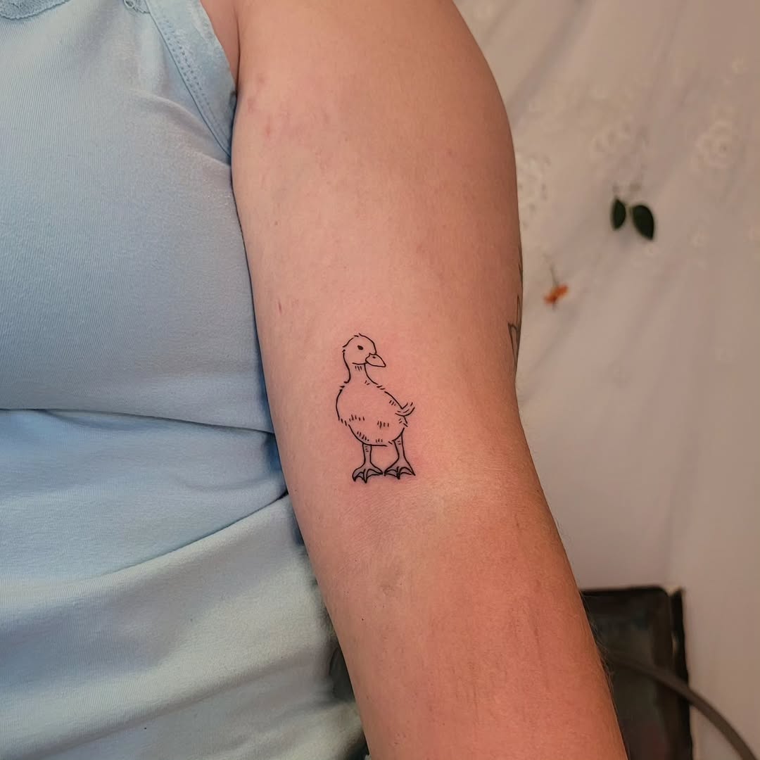 Tattoo by @satyrtattoos โ fine_line