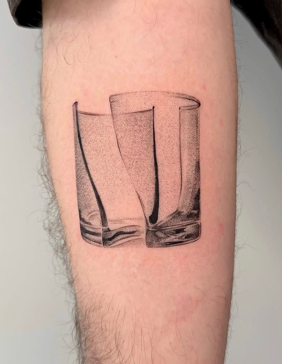 Tattoo by @jenniferpalomaa — dotwork, black_and_grey