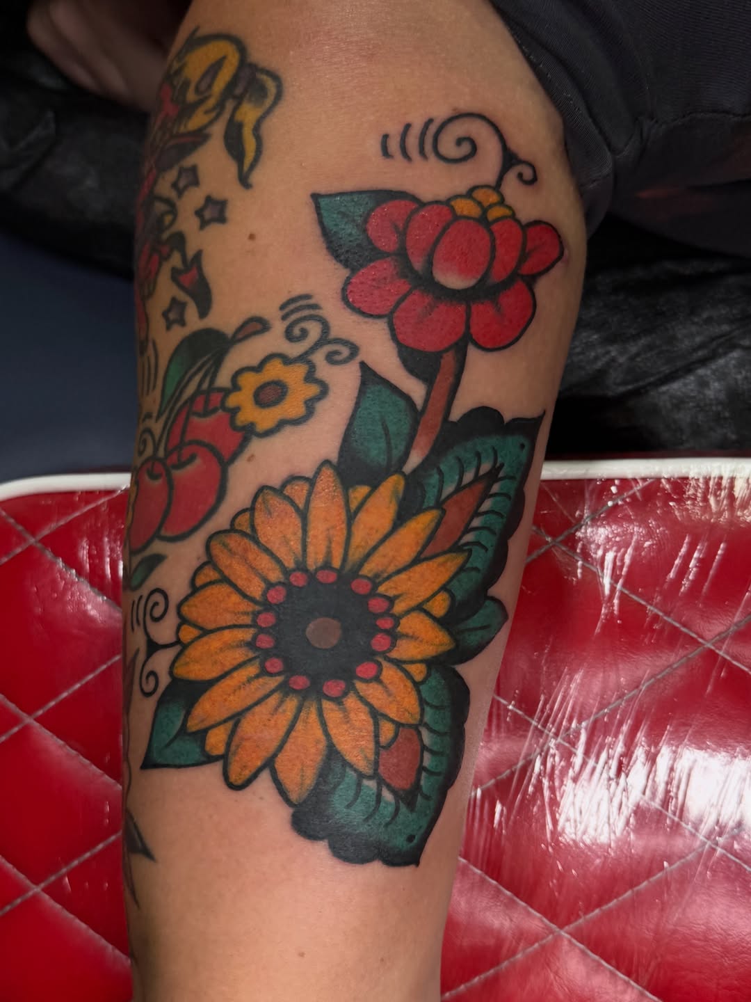 Tattoo by @lilygtattoo β american_traditional