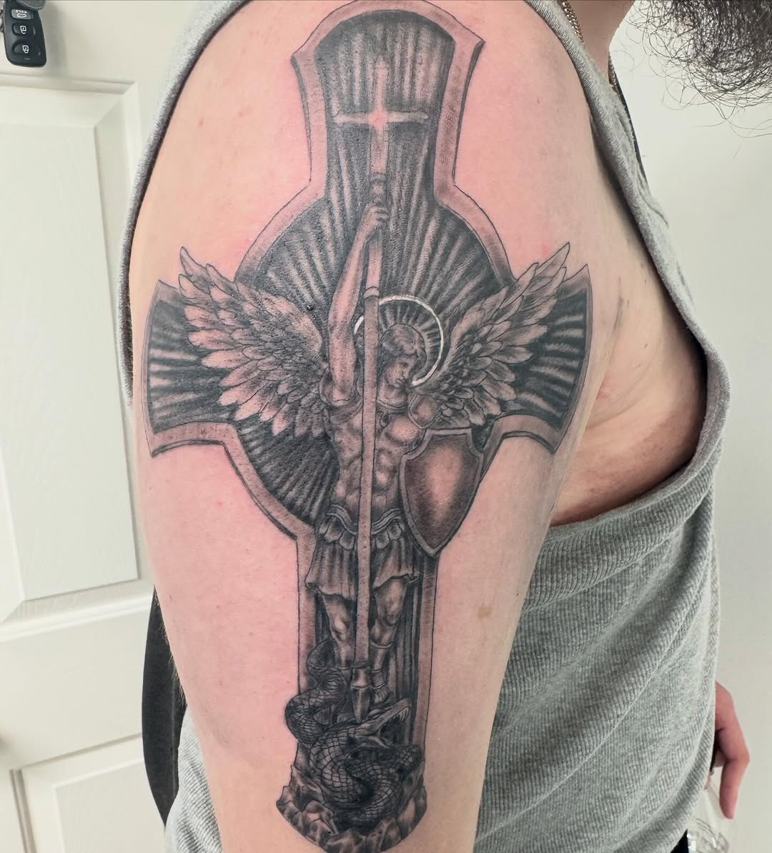 Tattoo by @be_raisin — black_and_grey, realism
