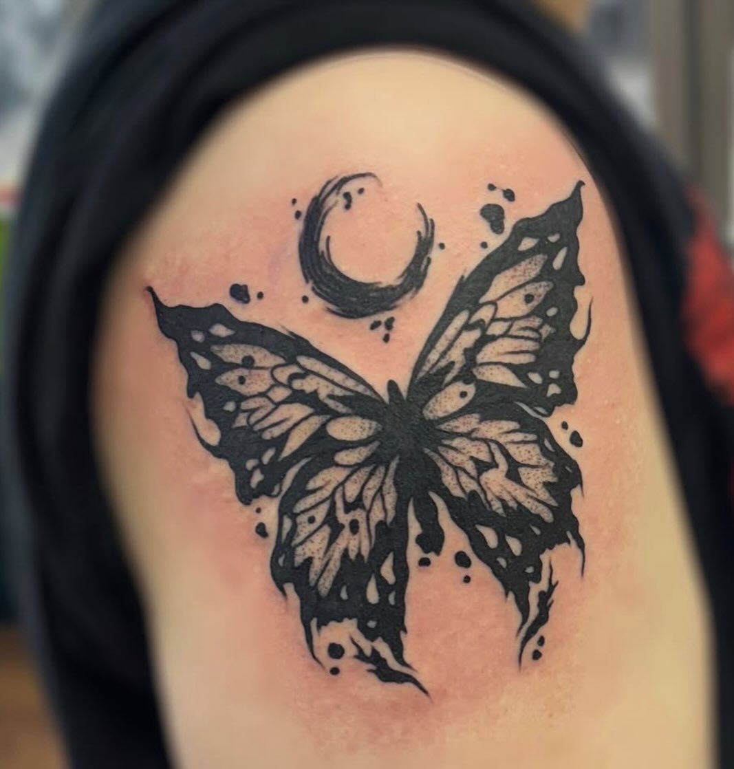 Tattoo by @sadie.tattoos — illustrative, blackwork