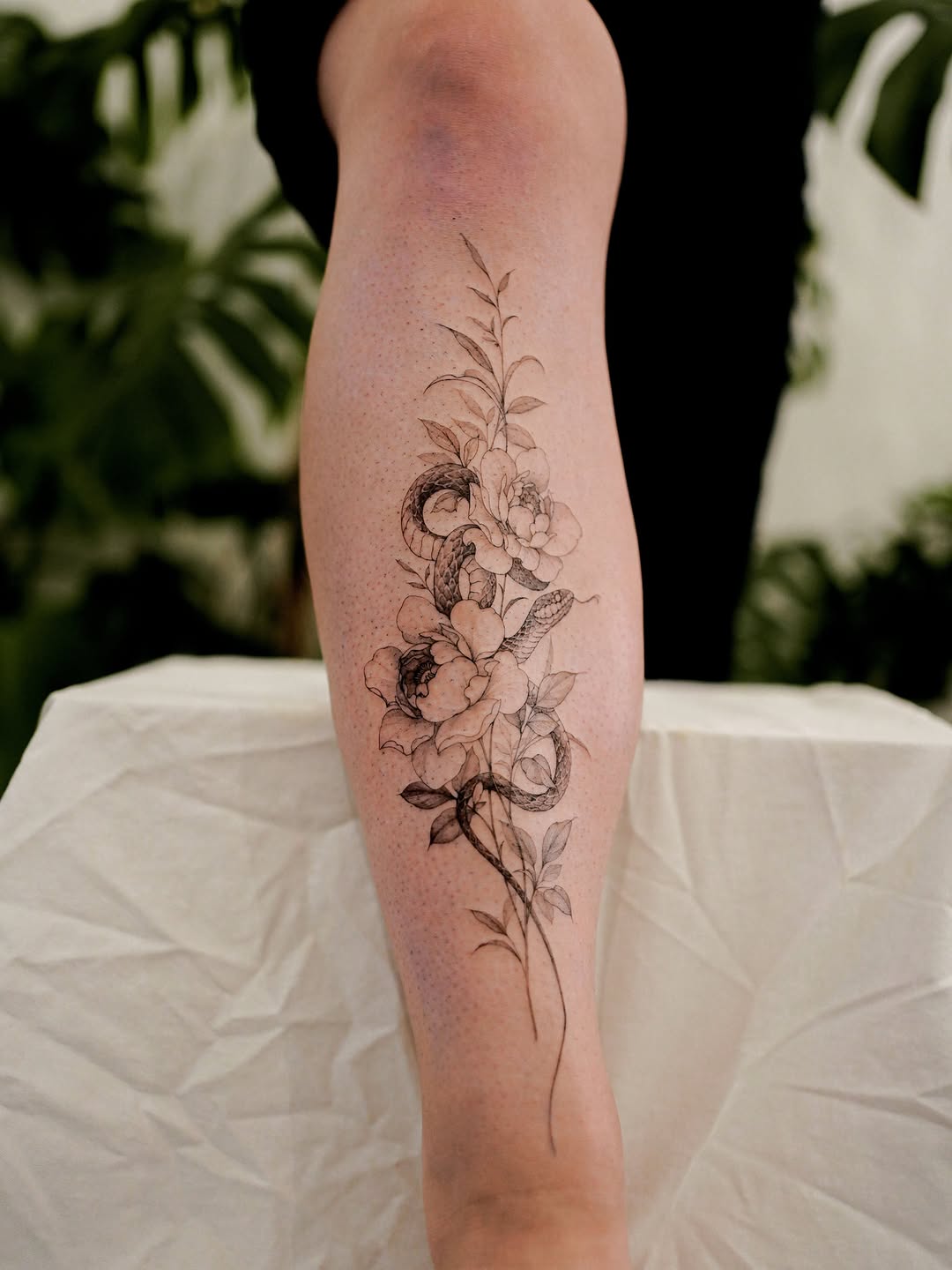 Tattoo by @yeonji_heart โ fine_line, illustrative