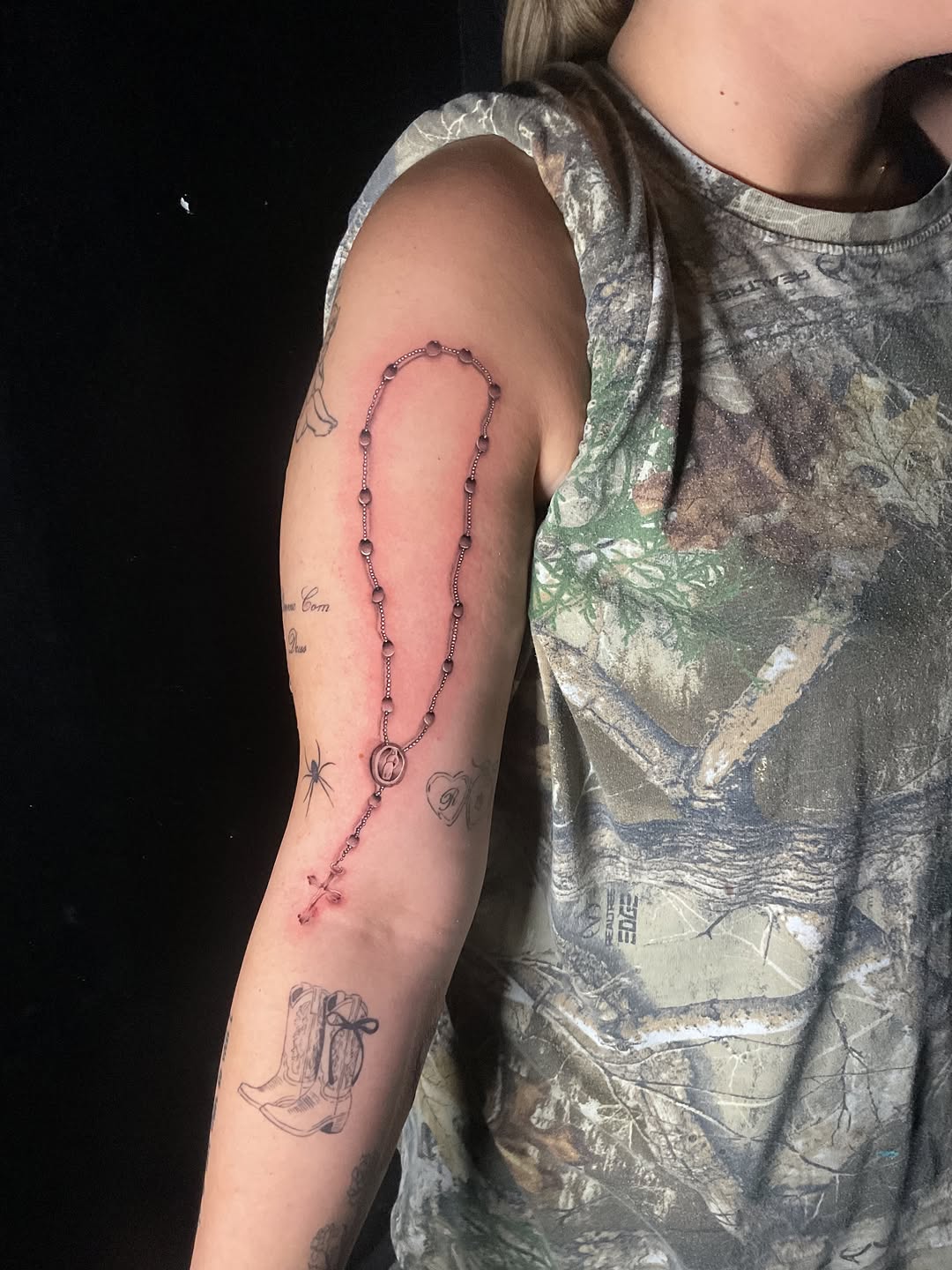 Tattoo by @indigoicarus999 — fine_line, black_and_grey