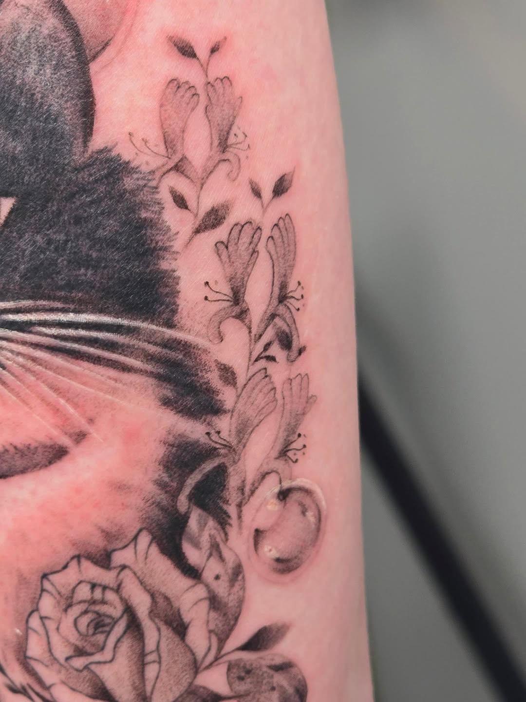 Tattoo by @twiztidscribblertattoo β black_and_grey
