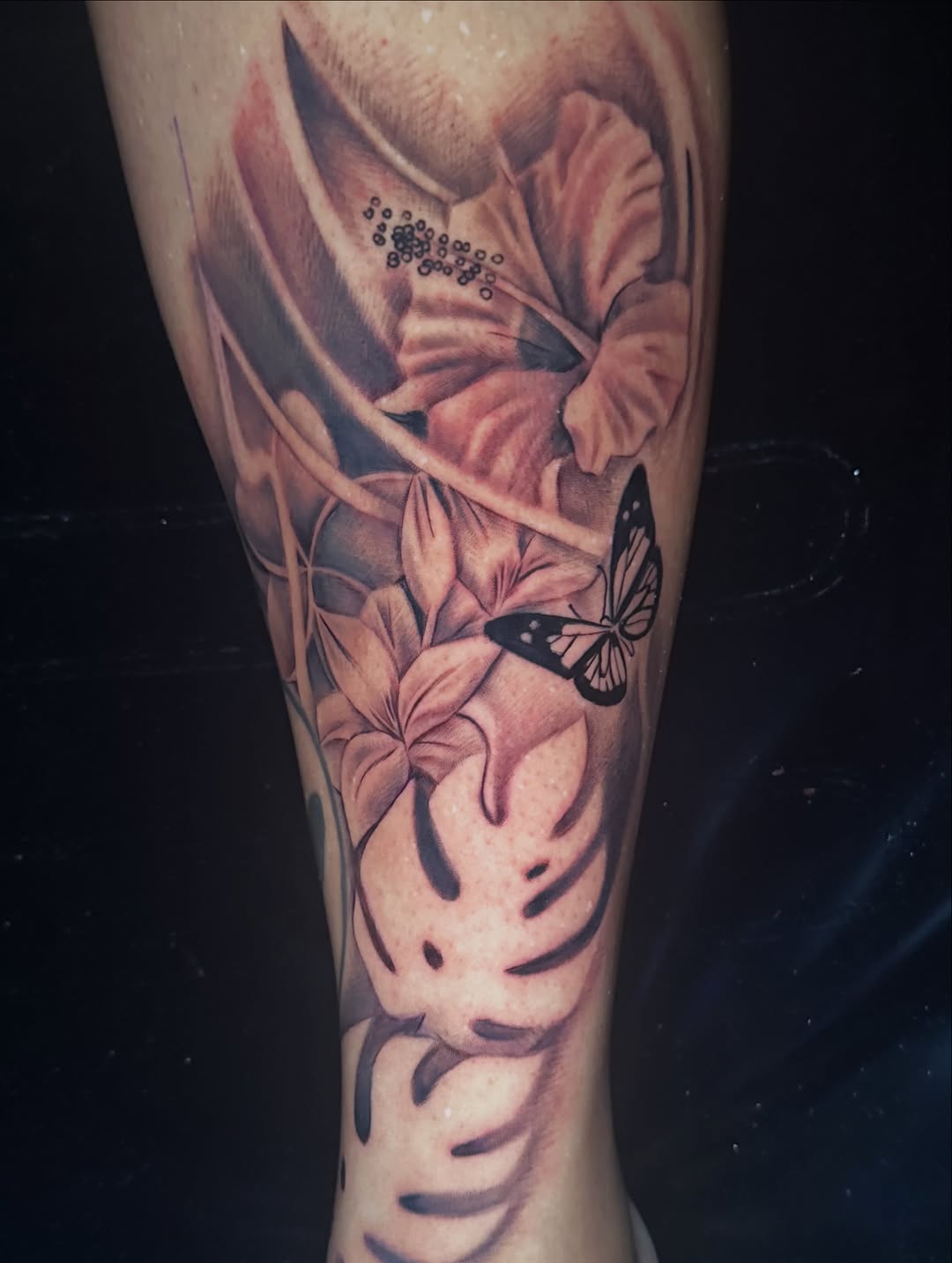 Tattoo by @mawlo1nk — realism, black_and_grey