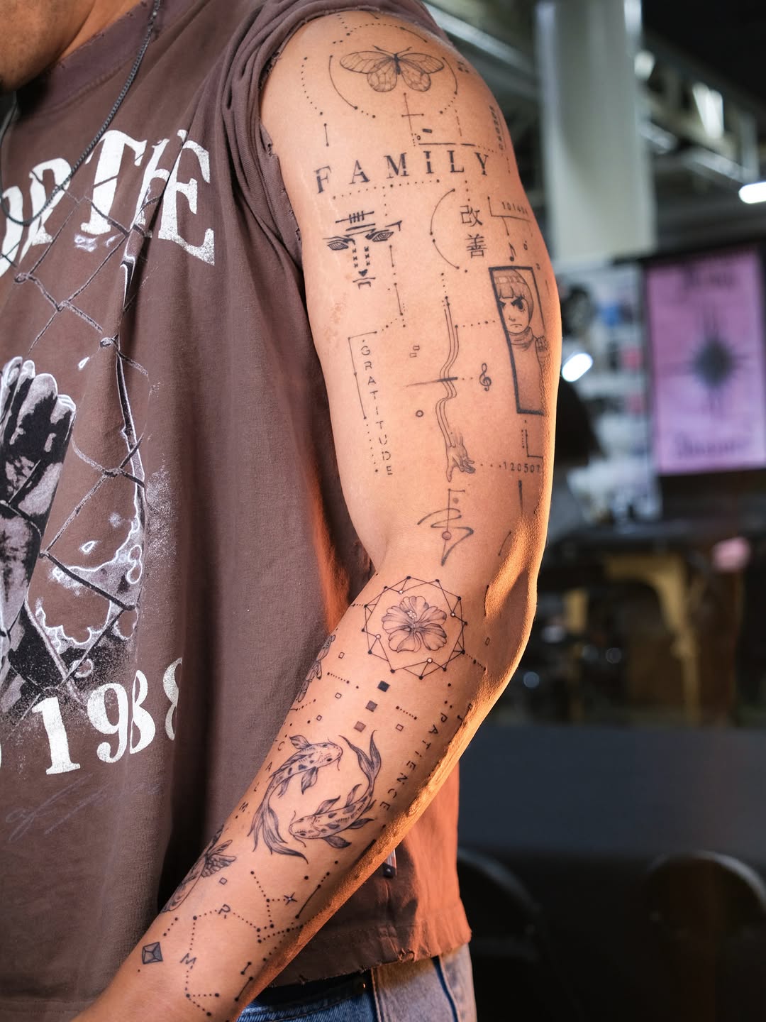 Tattoo by @aleki_blue — illustrative, geometric