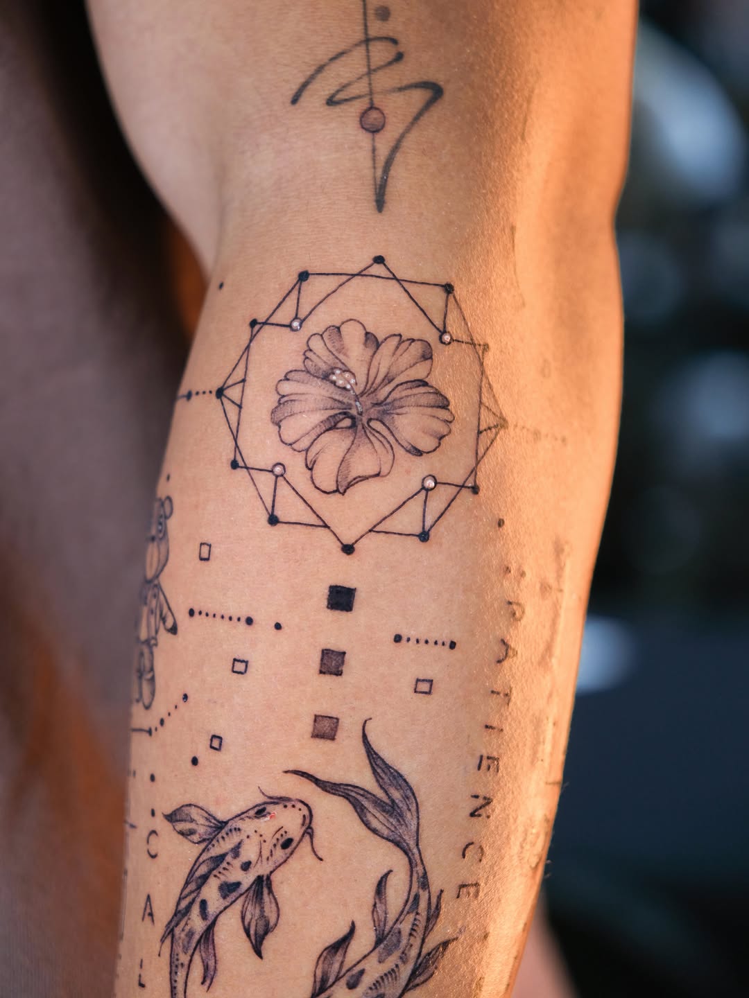 Tattoo by @aleki_blue — illustrative, geometric