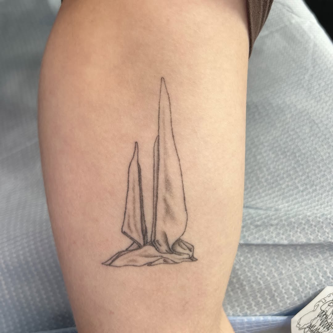 Tattoo by @natjohnson.tattoos โ fine_line