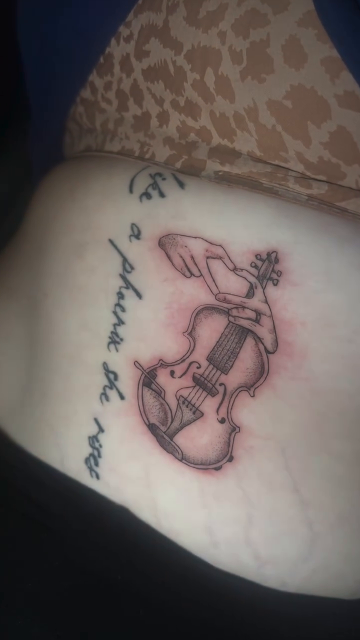 Tattoo by @samanthakellytattoos — fine_line