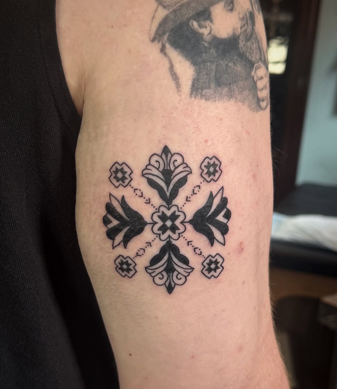Tattoo by @salamisandals — blackwork, ornamental