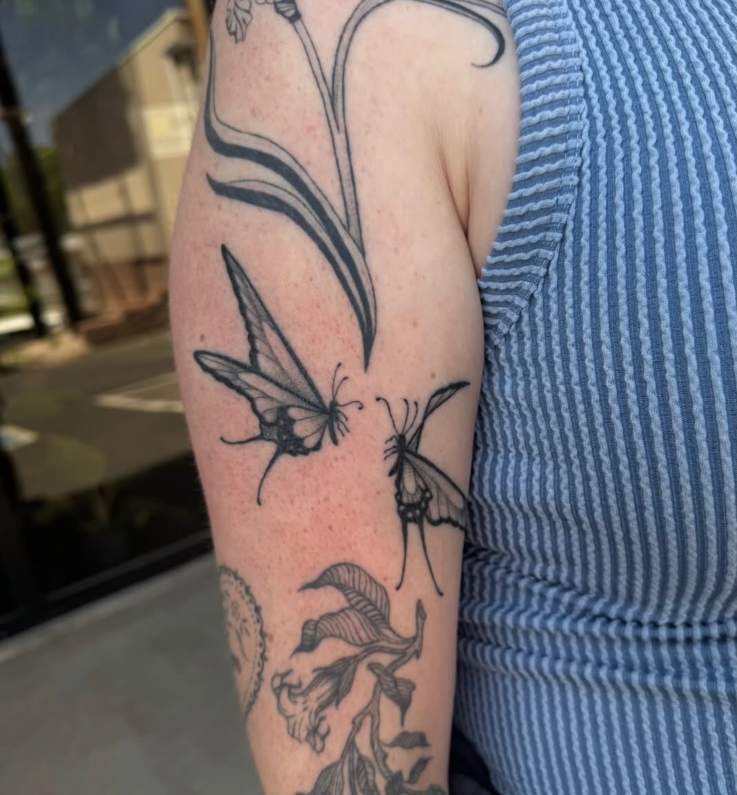 Tattoo by @caitlinjanicek โ fine_line, illustrative