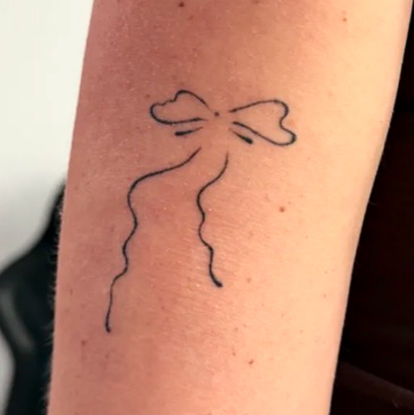Tattoo by @mamaearthtone β fine_line, minimalist