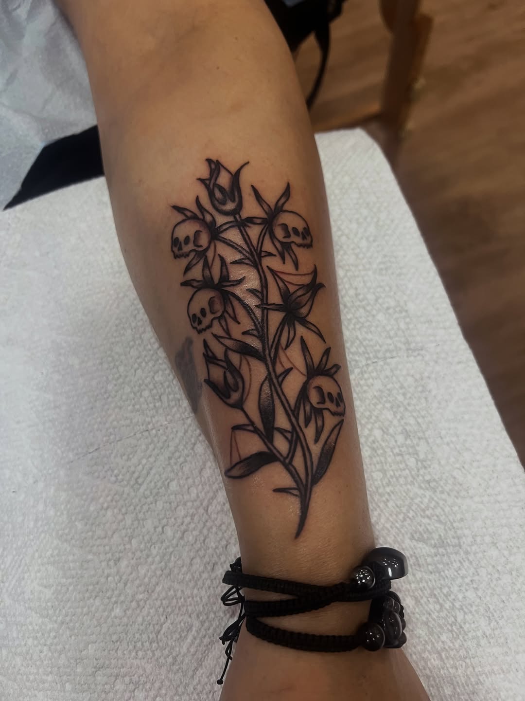 Tattoo by @tenderhearttat2 — illustrative, blackwork