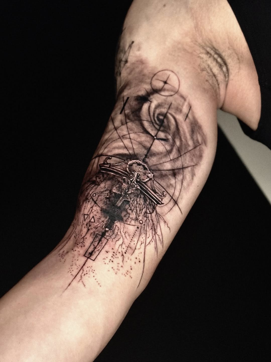 Tattoo by @seraph_gmt — blackwork, geometric