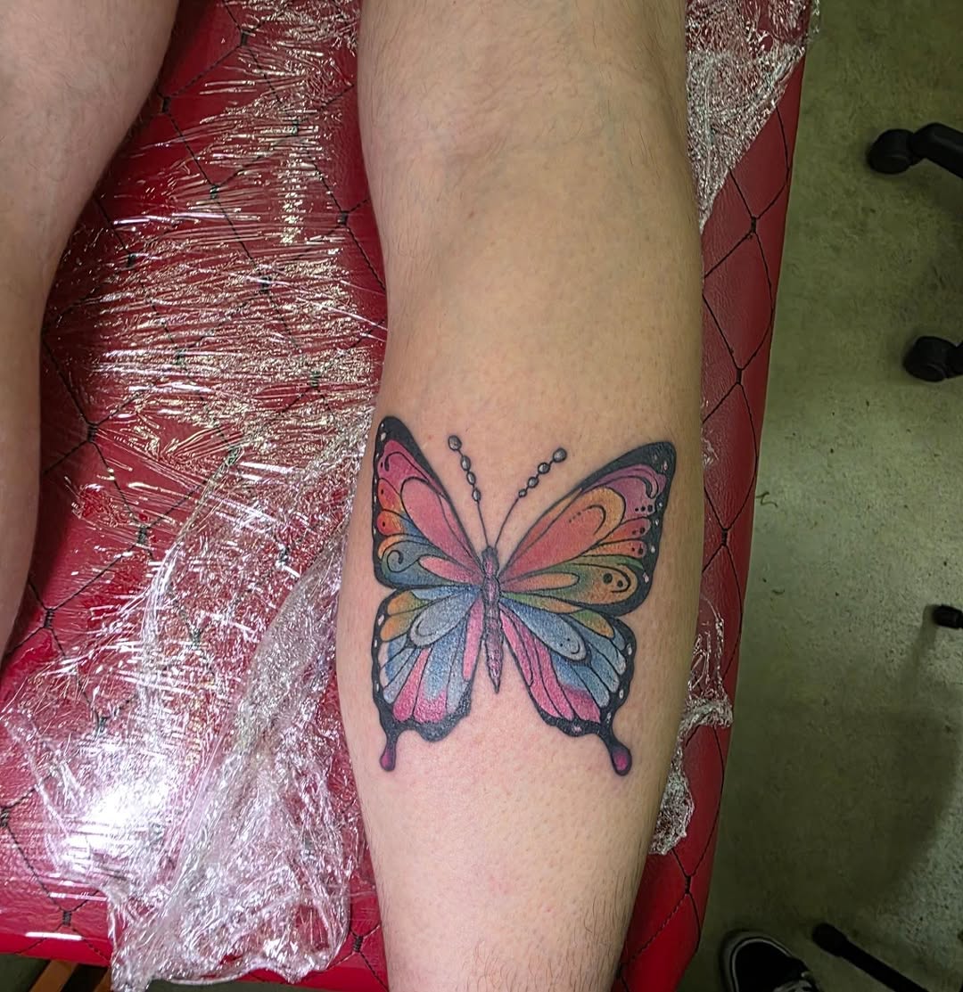 Tattoo by @noposfucktattoos โ fine_line, new_school