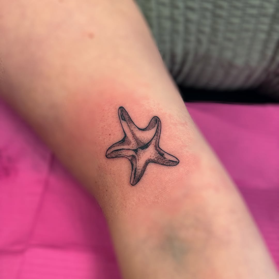 Tattoo by @sadie.tattoos — black_and_grey, realism