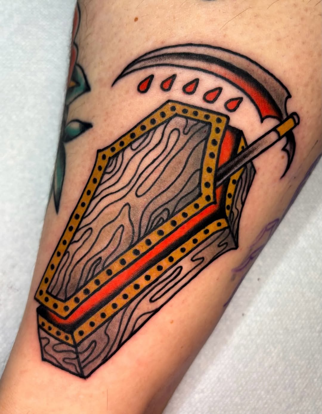 Tattoo by @stabcrabtattoo โ american_traditional