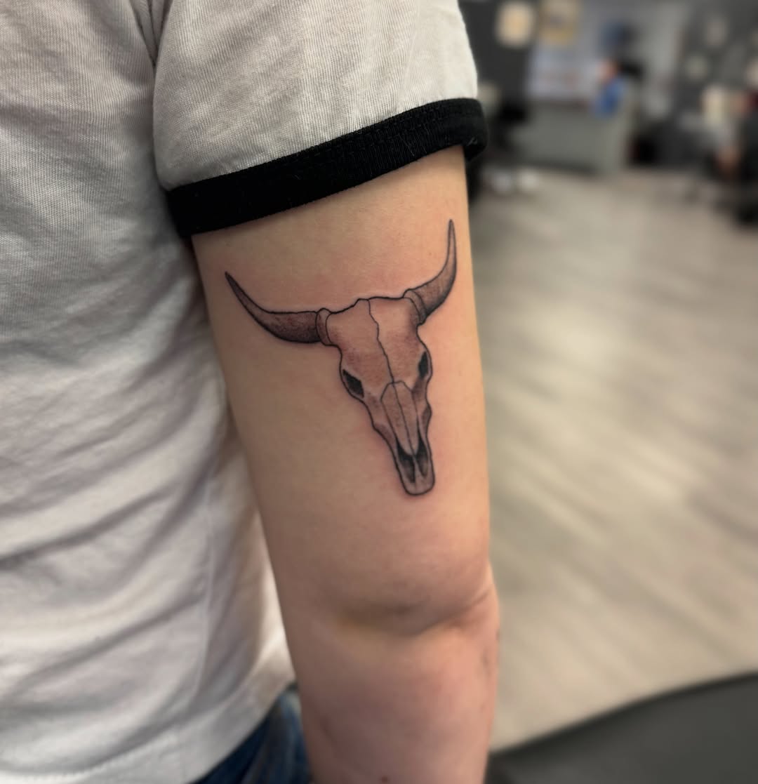 Tattoo by @woetattoos โ black_and_grey, realism