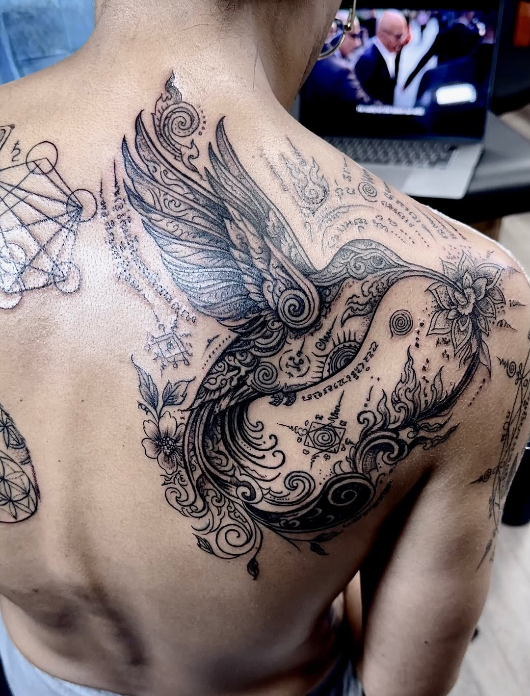 Tattoo by @miastattoo2 — blackwork