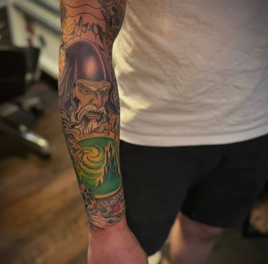 Tattoo by @xcujoxtattooer β new_school