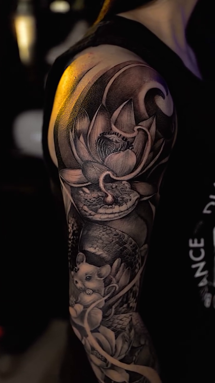 Tattoo by @1kc_laurenbeee β japanese_irezumi, black_and_grey