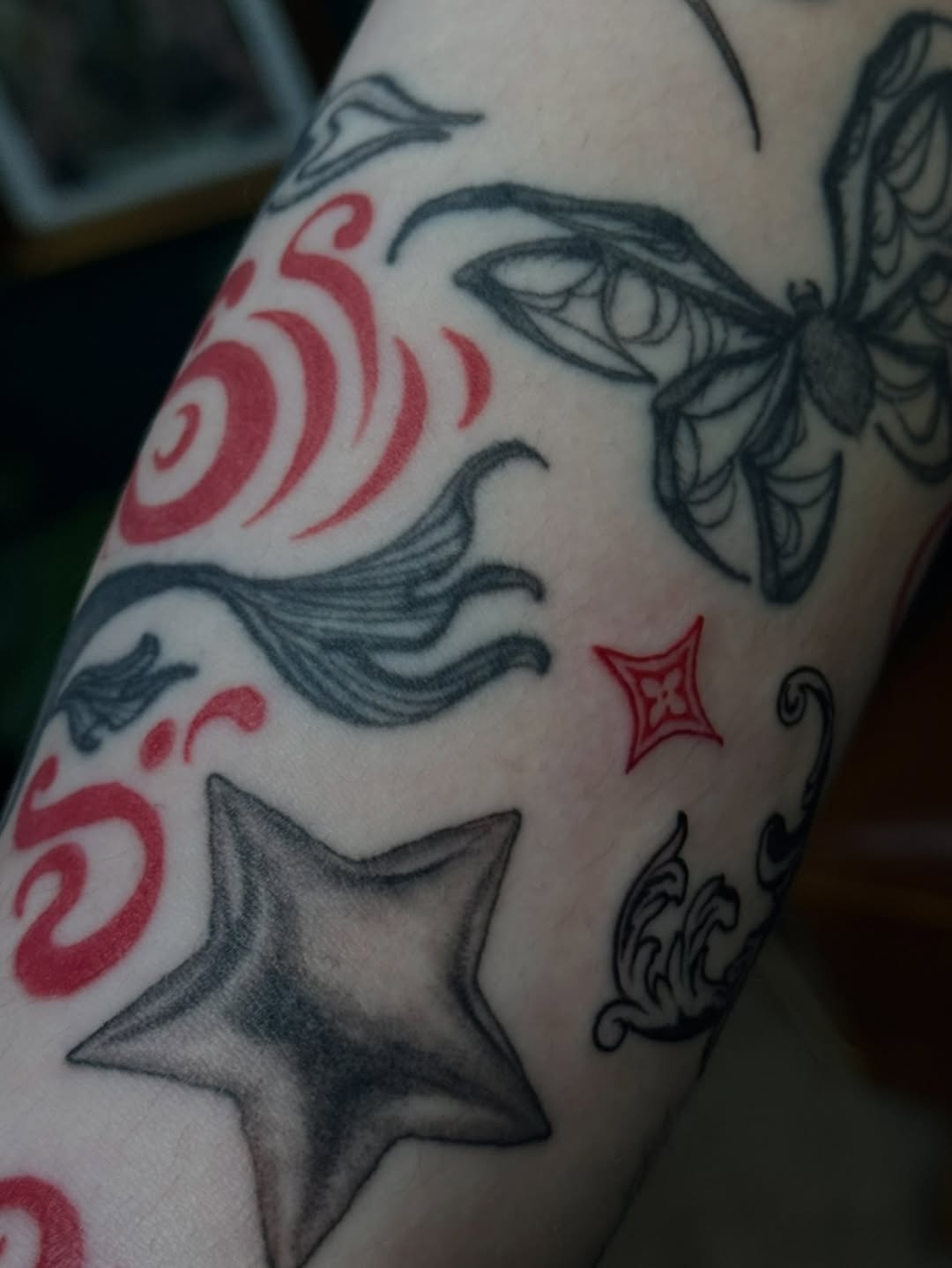 Tattoo by @tattoosbyjessiej — black_and_grey, realism