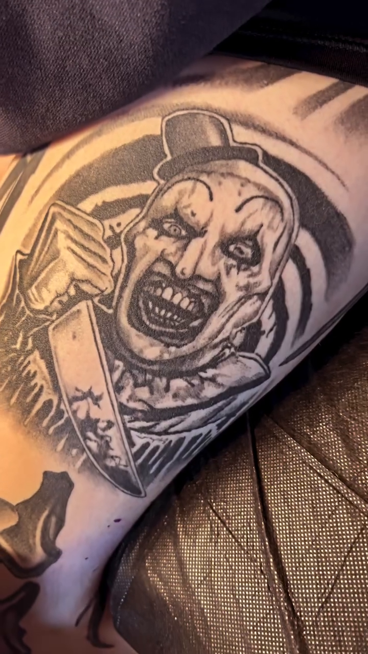 Tattoo by @n.libretti — black_and_grey, illustrative