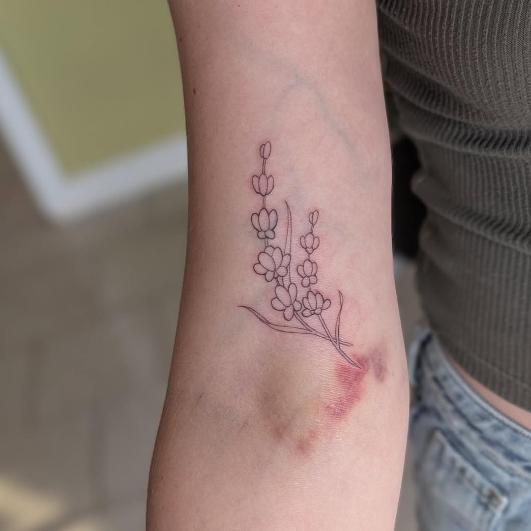 Tattoo by @randi.ink — fine_line, minimalist
