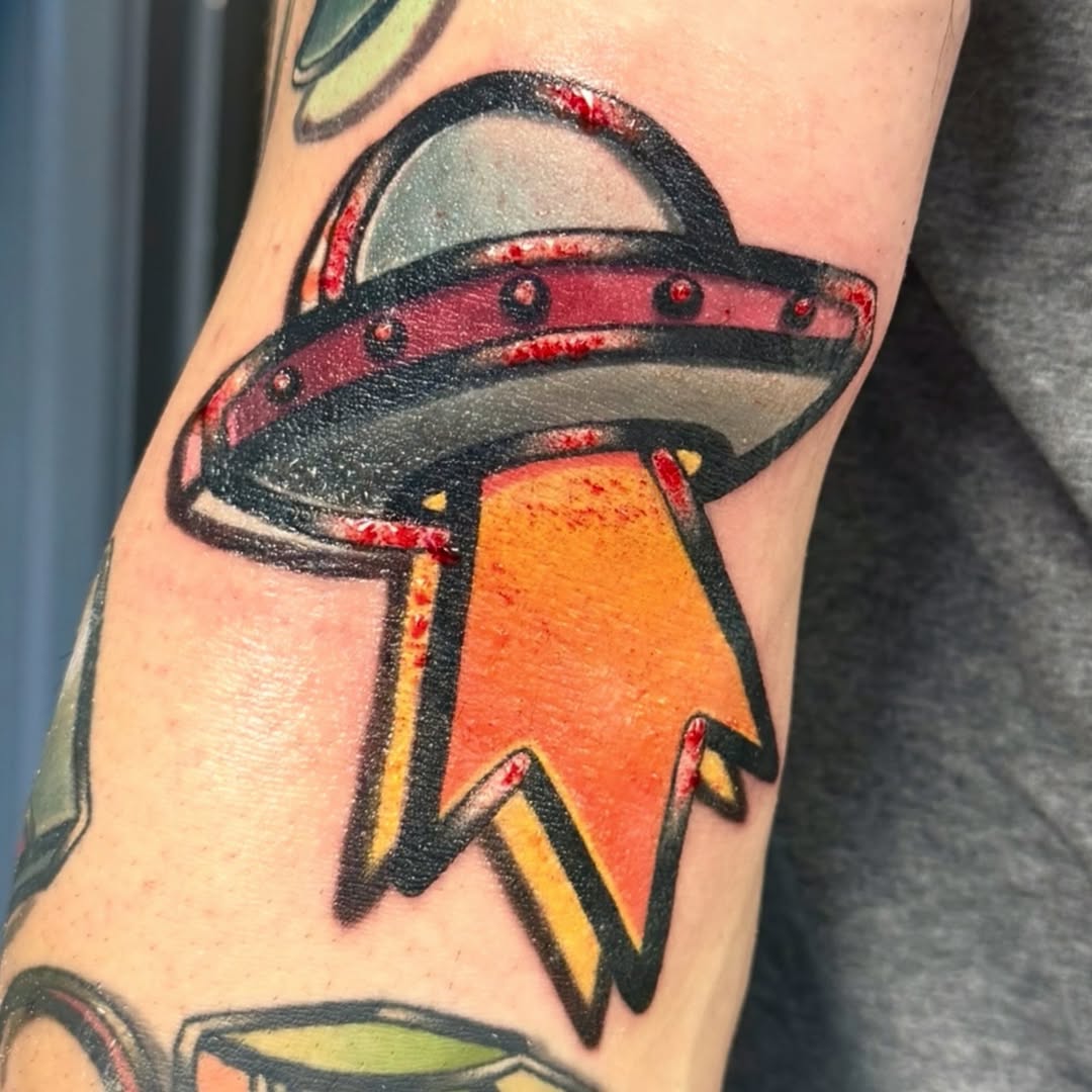 Tattoo by @delicate.dan — american_traditional