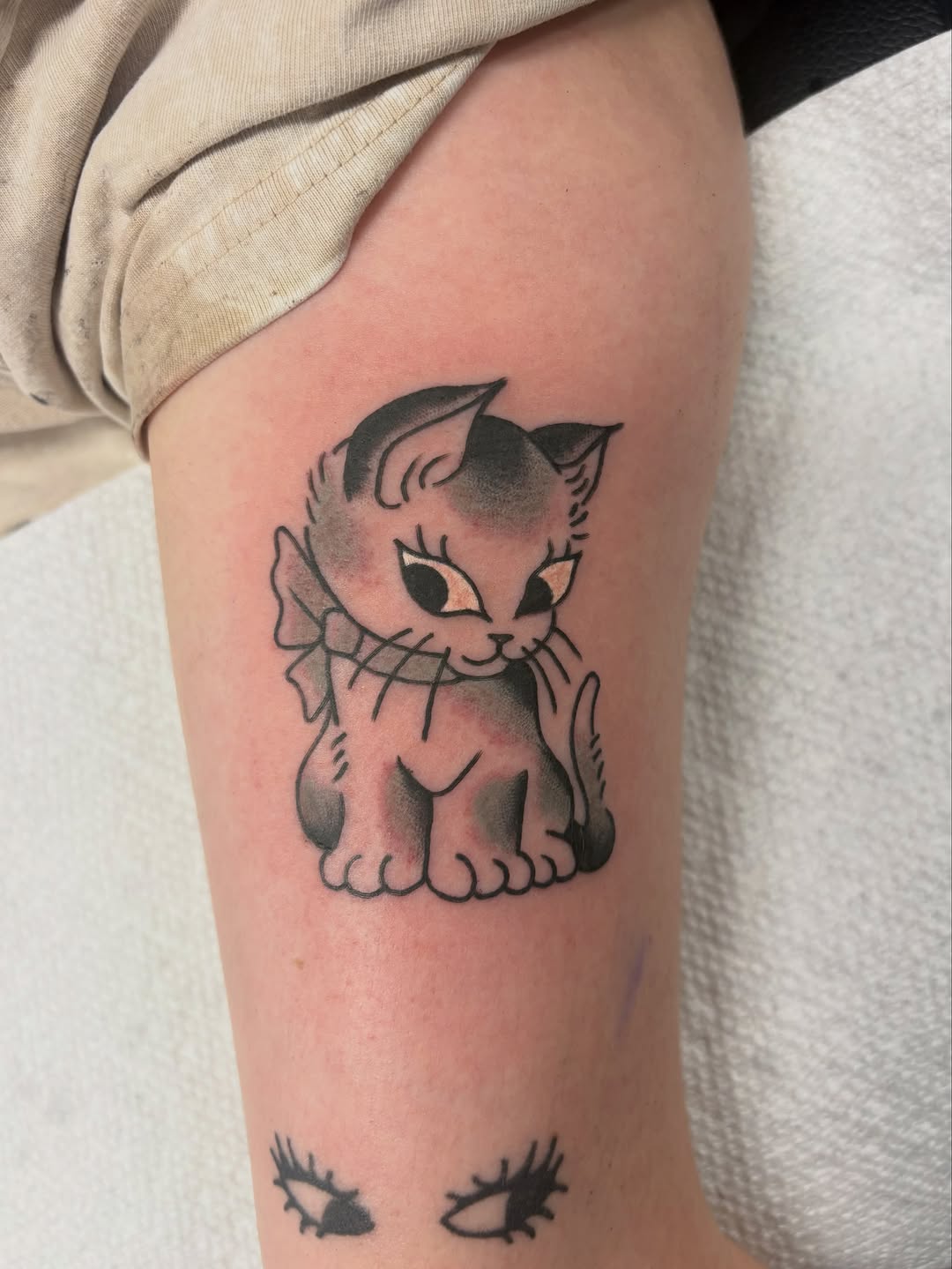 Tattoo by @crab_tatts โ american_traditional