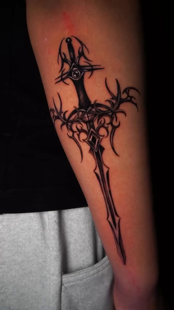 Tattoo by @hallowcream — blackwork, illustrative