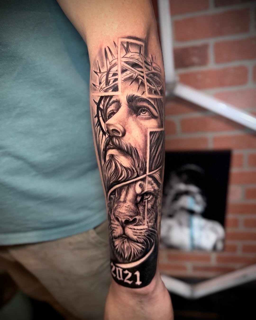 Tattoo by @elcalvo_tatto9 — realism, black_and_grey