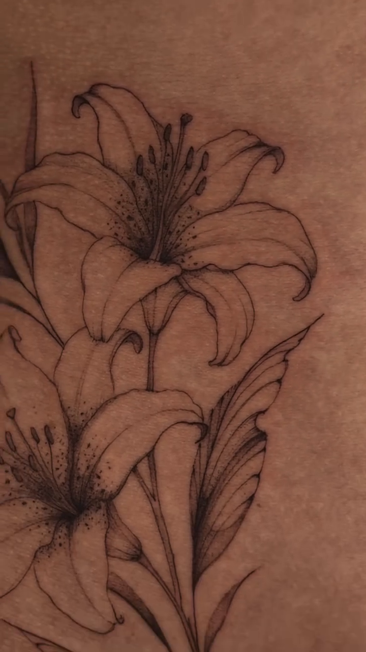 Tattoo by @vero.nika.tattoo β fine_line, illustrative