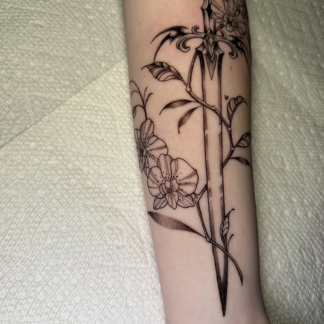 Tattoo by @gnat_art โ fine_line