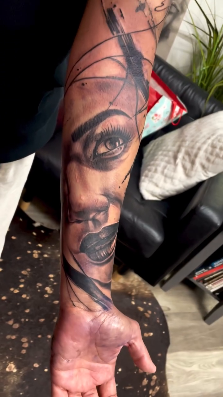 Tattoo by @davidgarnerart — black_and_grey