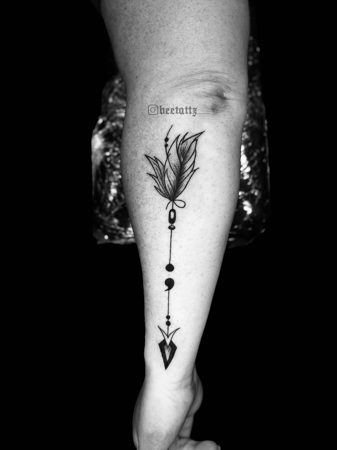 Tattoo by @beetattz_ — fine_line