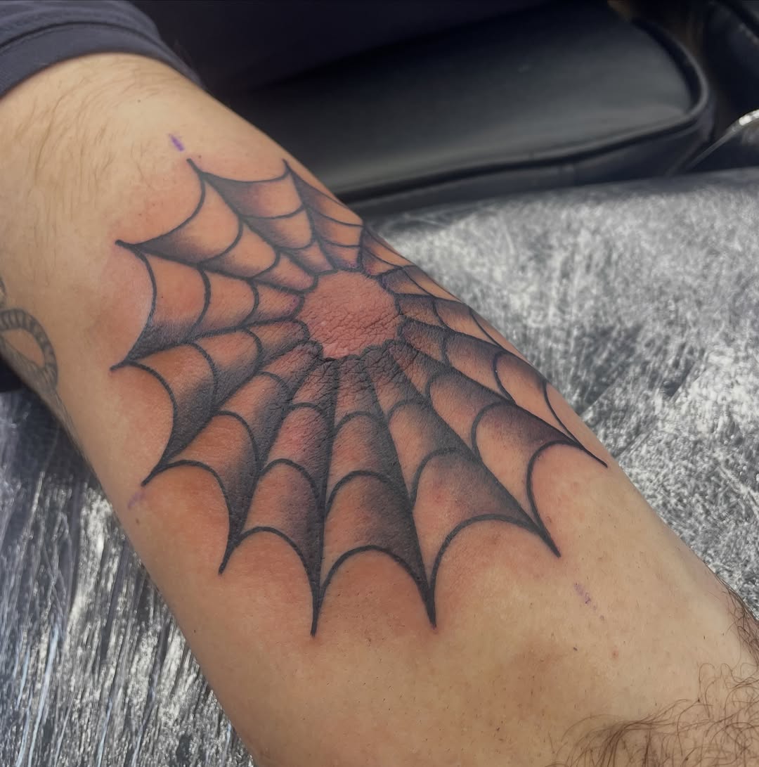 Tattoo by @faern_tattoos — american_traditional, black_and_grey