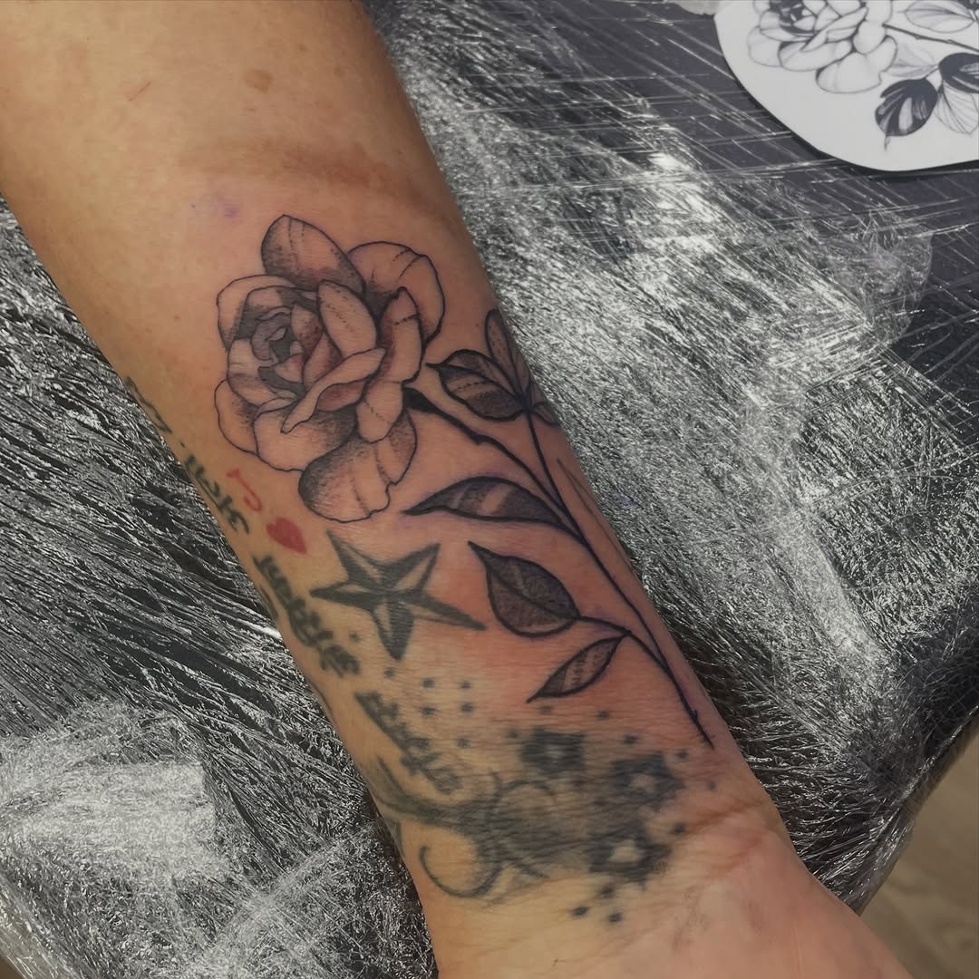 Tattoo by @faern_tattoos — black_and_grey