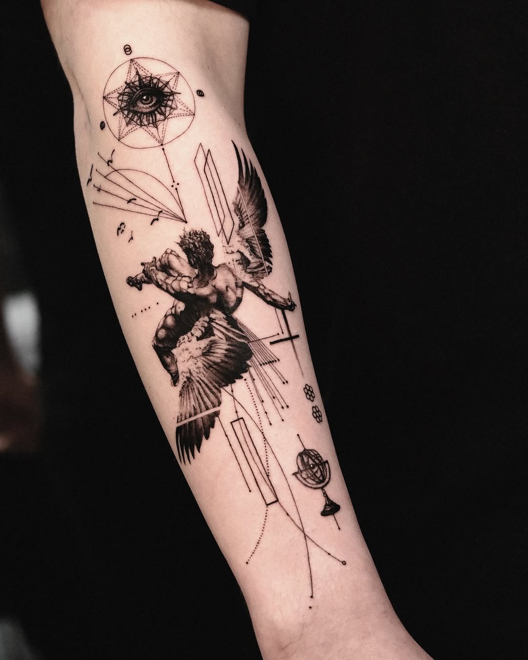 Tattoo by @seraph_gmt — blackwork, illustrative