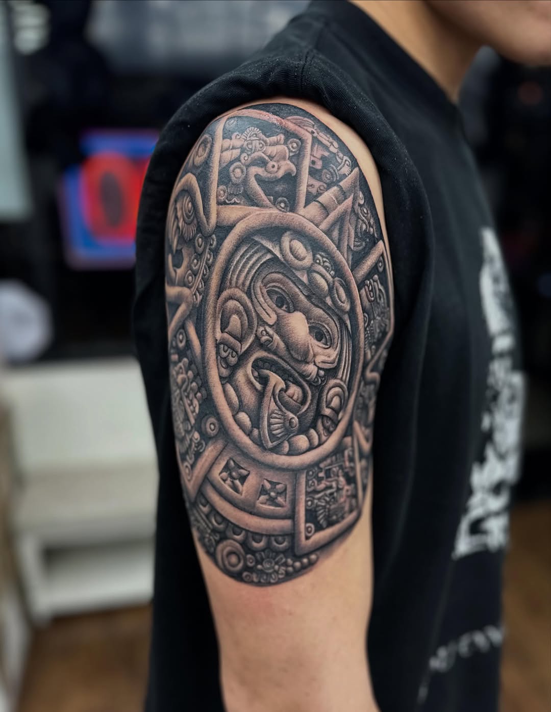 Tattoo by @rubenruiz_tattoos — black_and_grey, realism