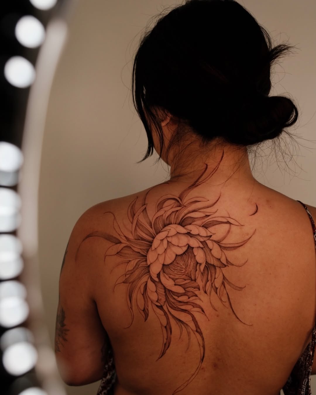 Tattoo by @lorietattoos โ fine_line
