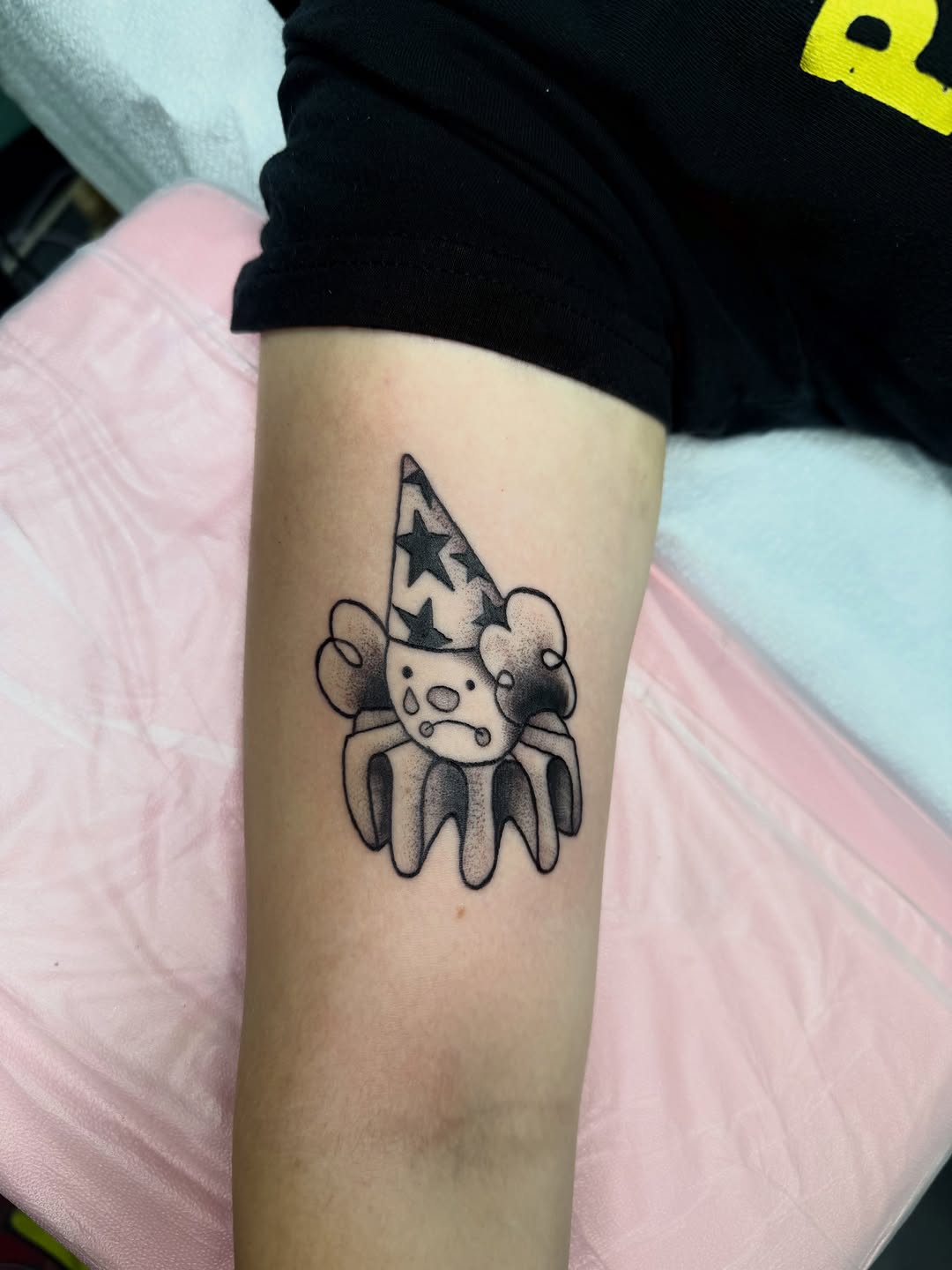Tattoo by @glittergutstattoos — illustrative, black_and_grey