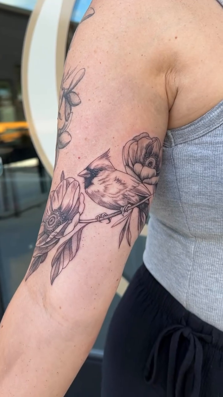 Tattoo by @thealliwilcox β fine_line, black_and_grey