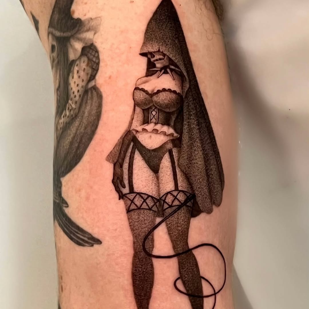 Tattoo by @juliannamenna — black_and_grey