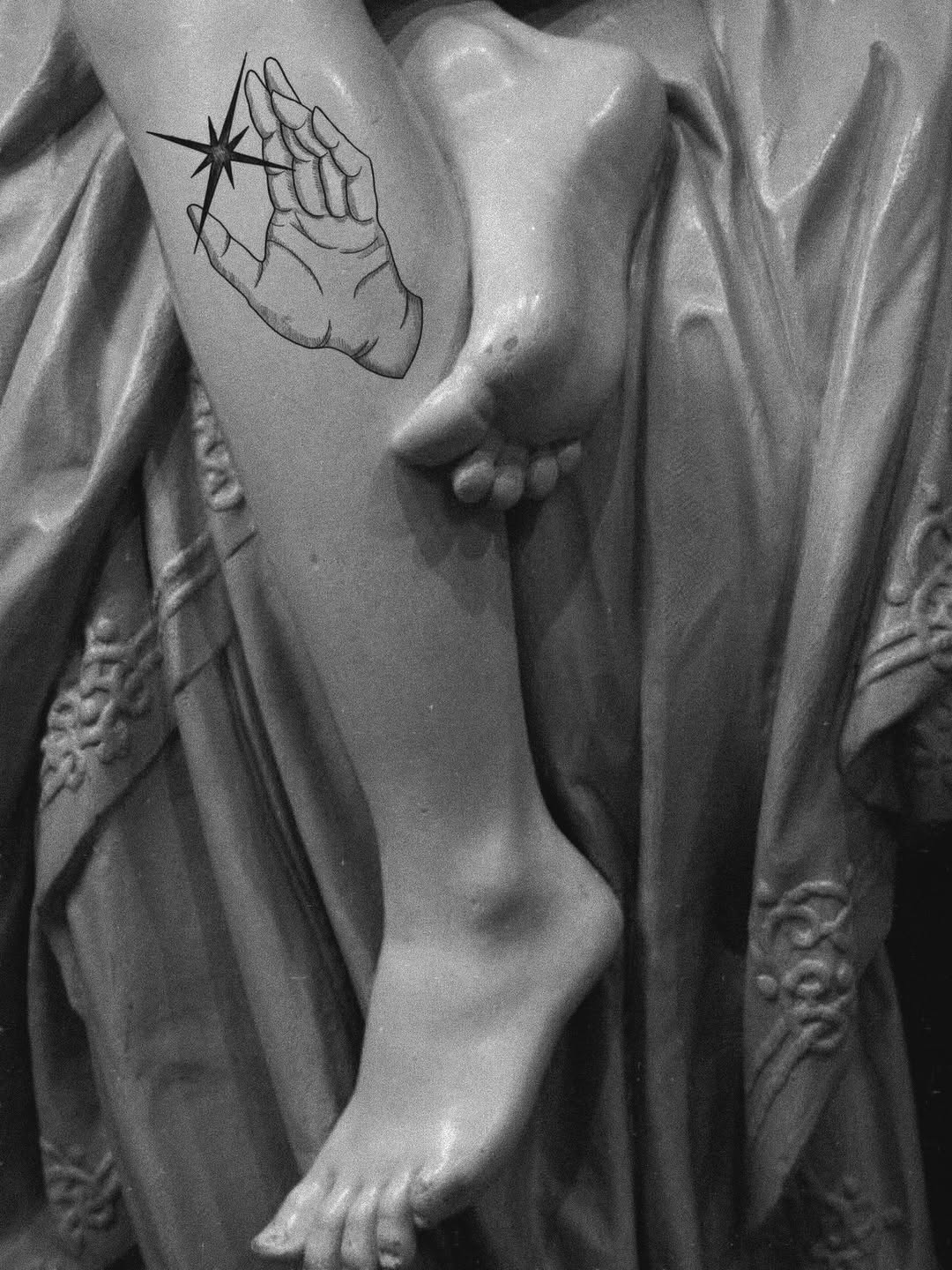 Tattoo by @livcelestetattoo โ black_and_grey