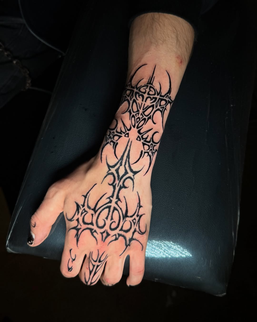 Tattoo by @isa.tats — blackwork, illustrative